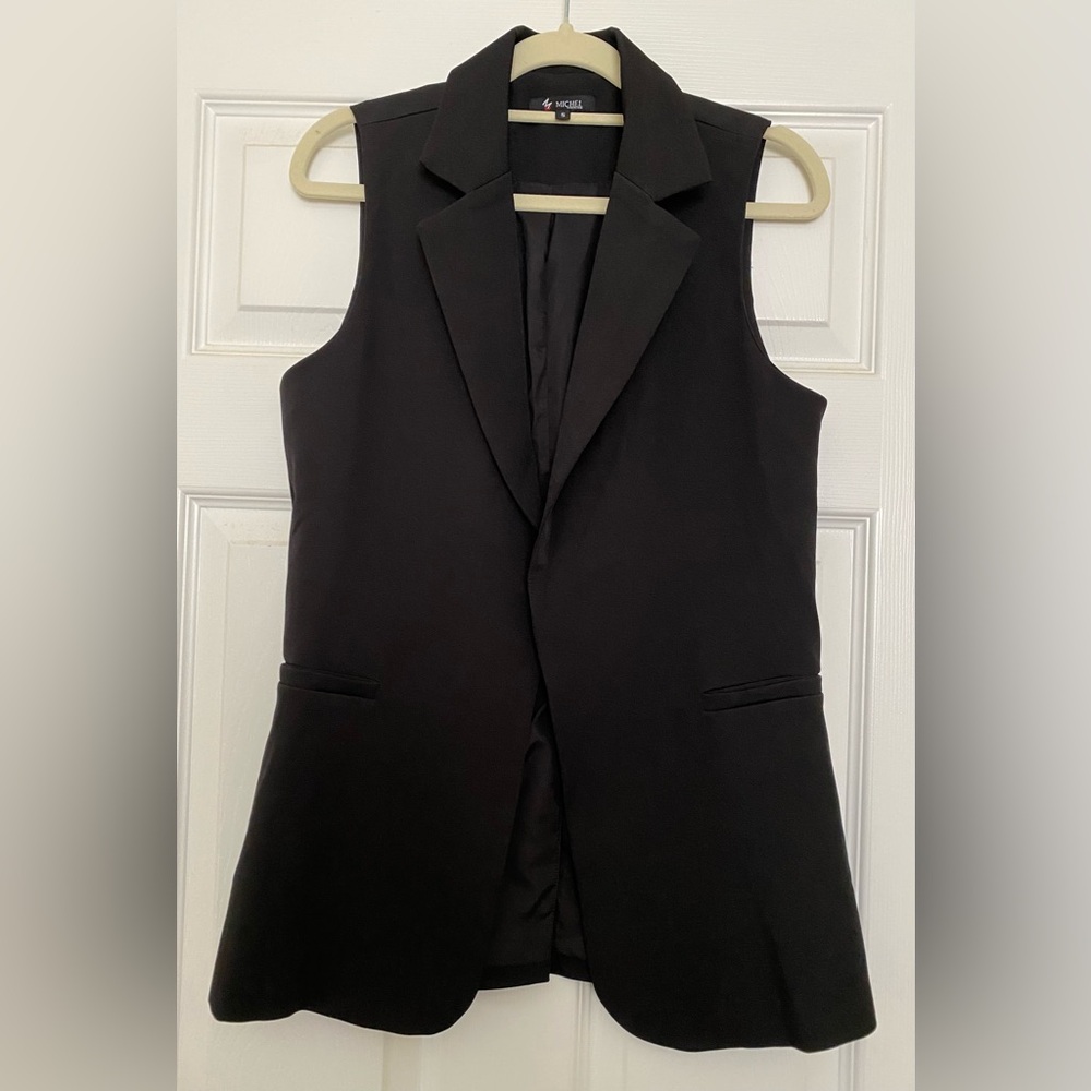 Women's Black Sleeveless Blazer Vest